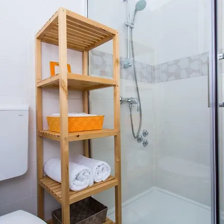 Matea I Lejlighed Baška