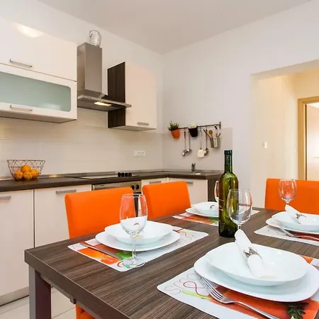 Matea I アパート バスカ